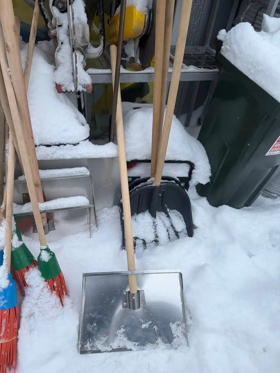 Лопата для очистки снега