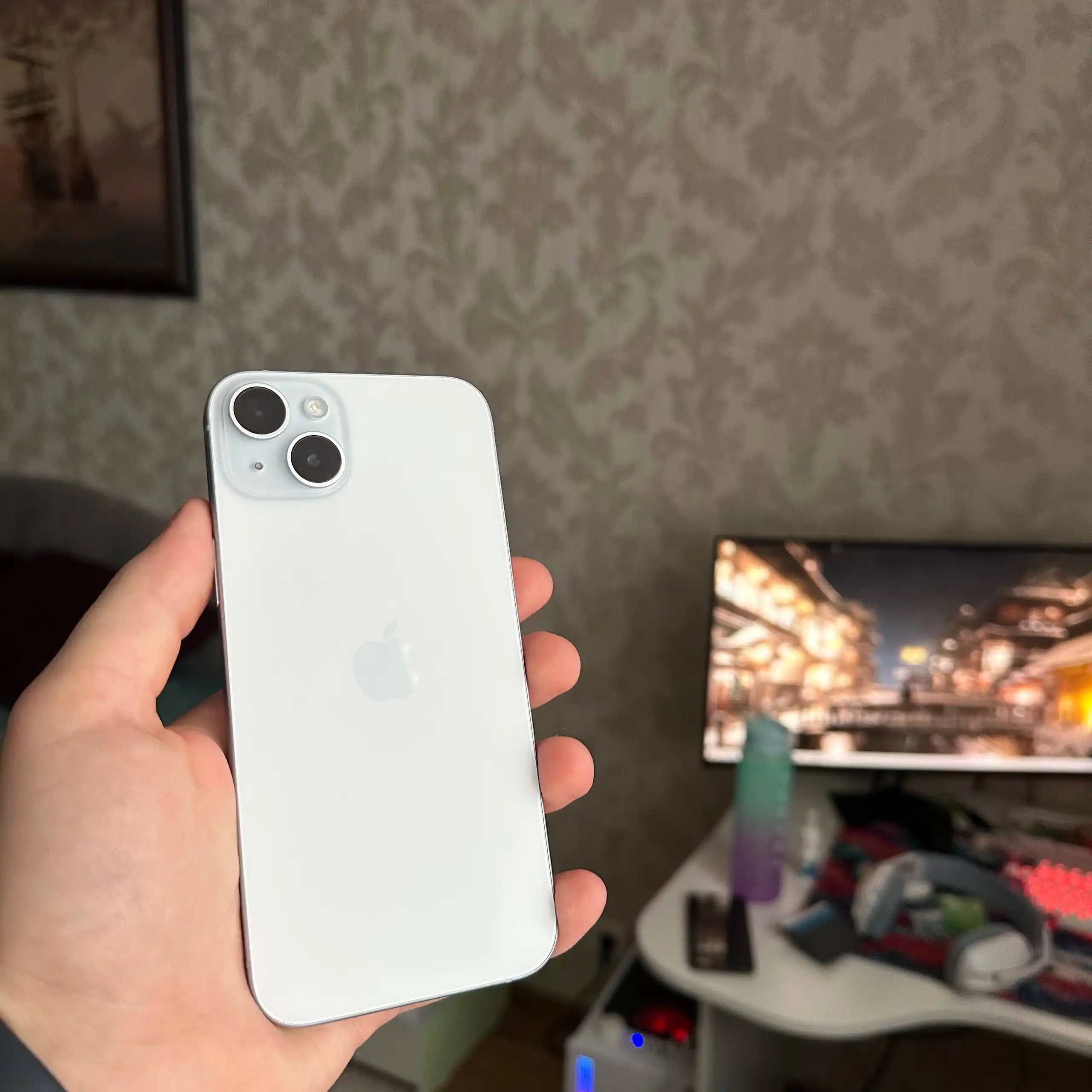 Продажа iPhone 15 Pro Max, iPhone 16, iPhone 15 Plus