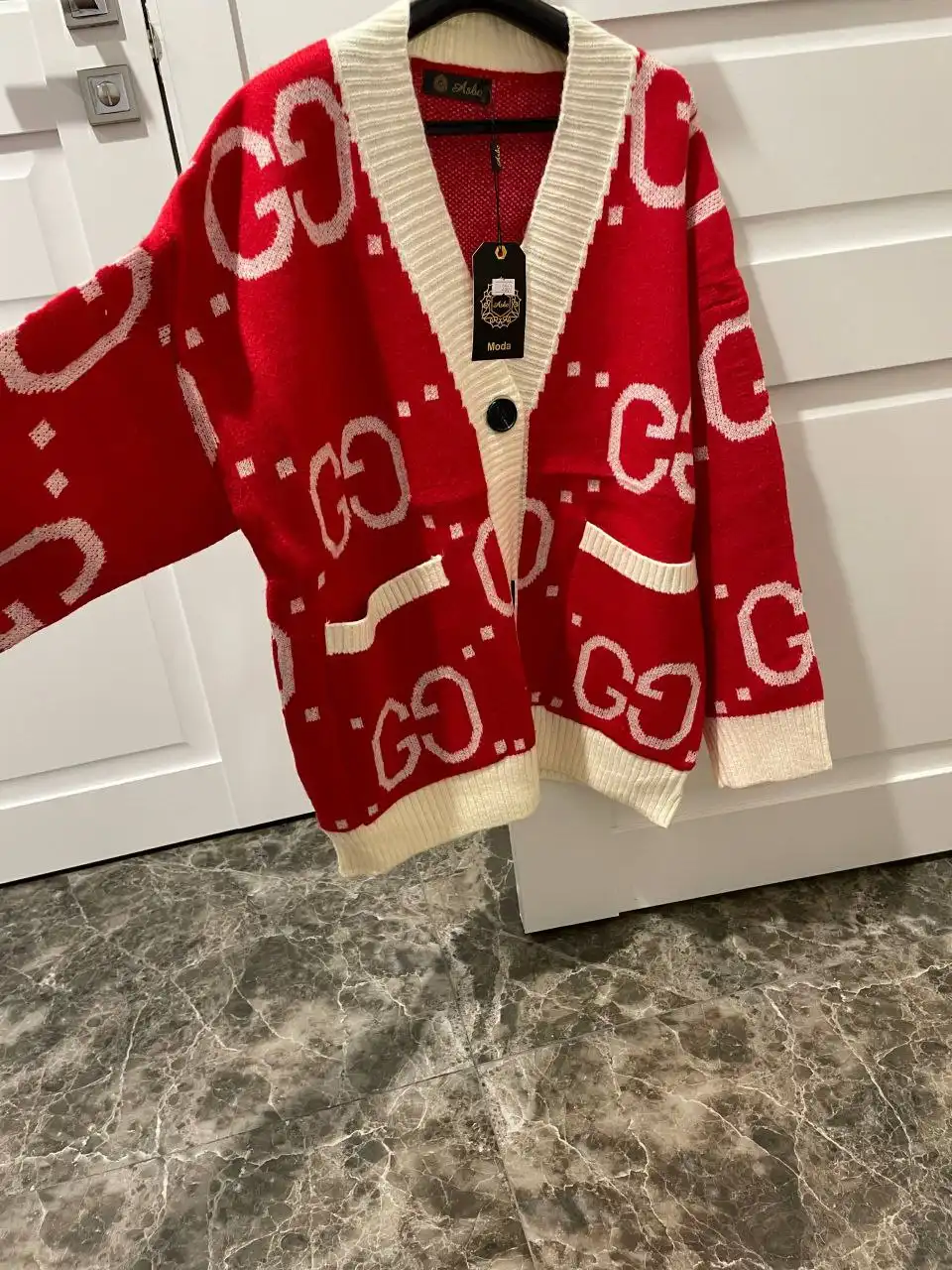 Женский кардиган Gucci новый с биркой - Верхняя одежда (Одежда) в Мытищи