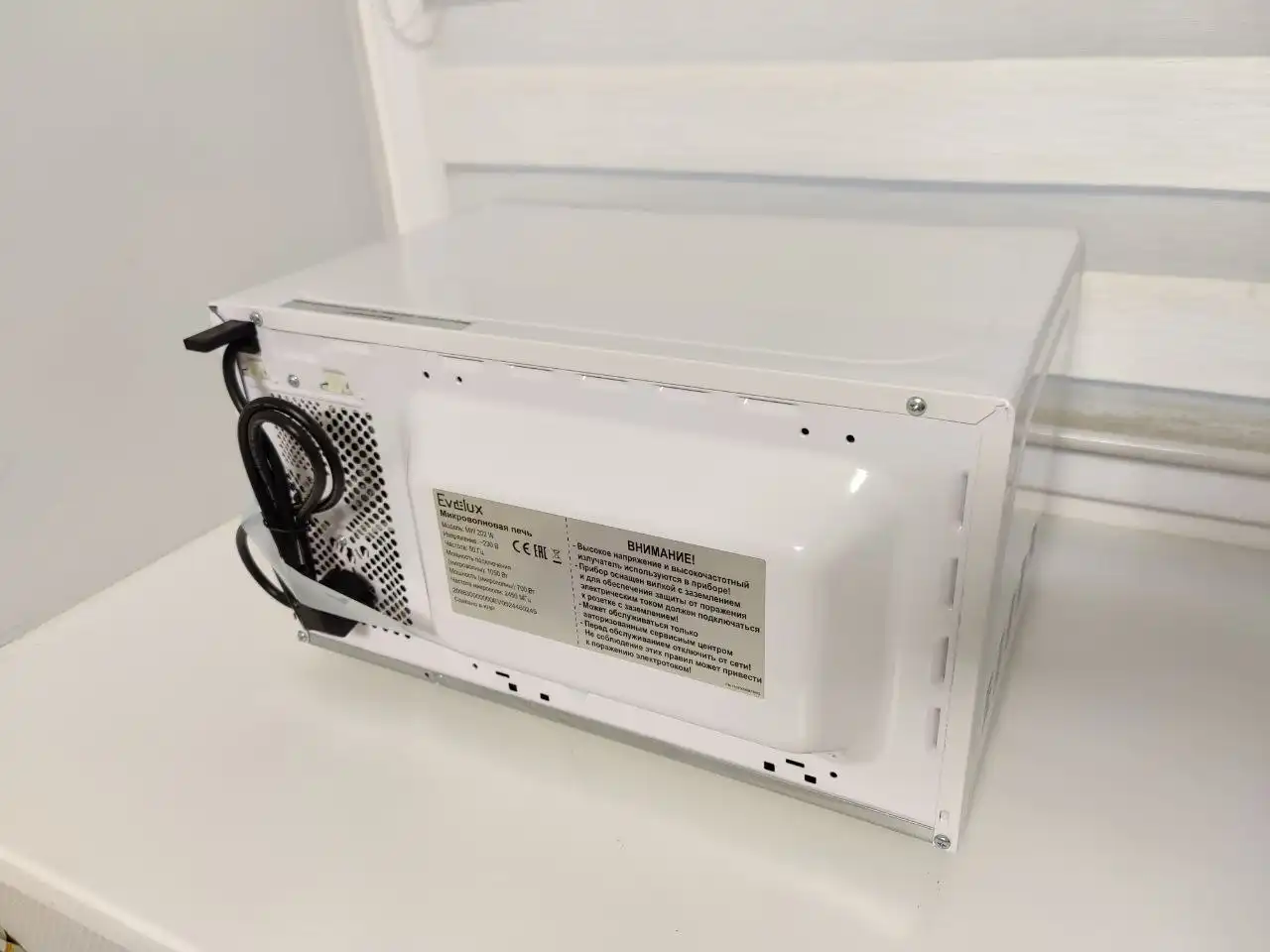 Продам микроволновую печь в Королеве - Бытовая техника (Барахолка) в Королев