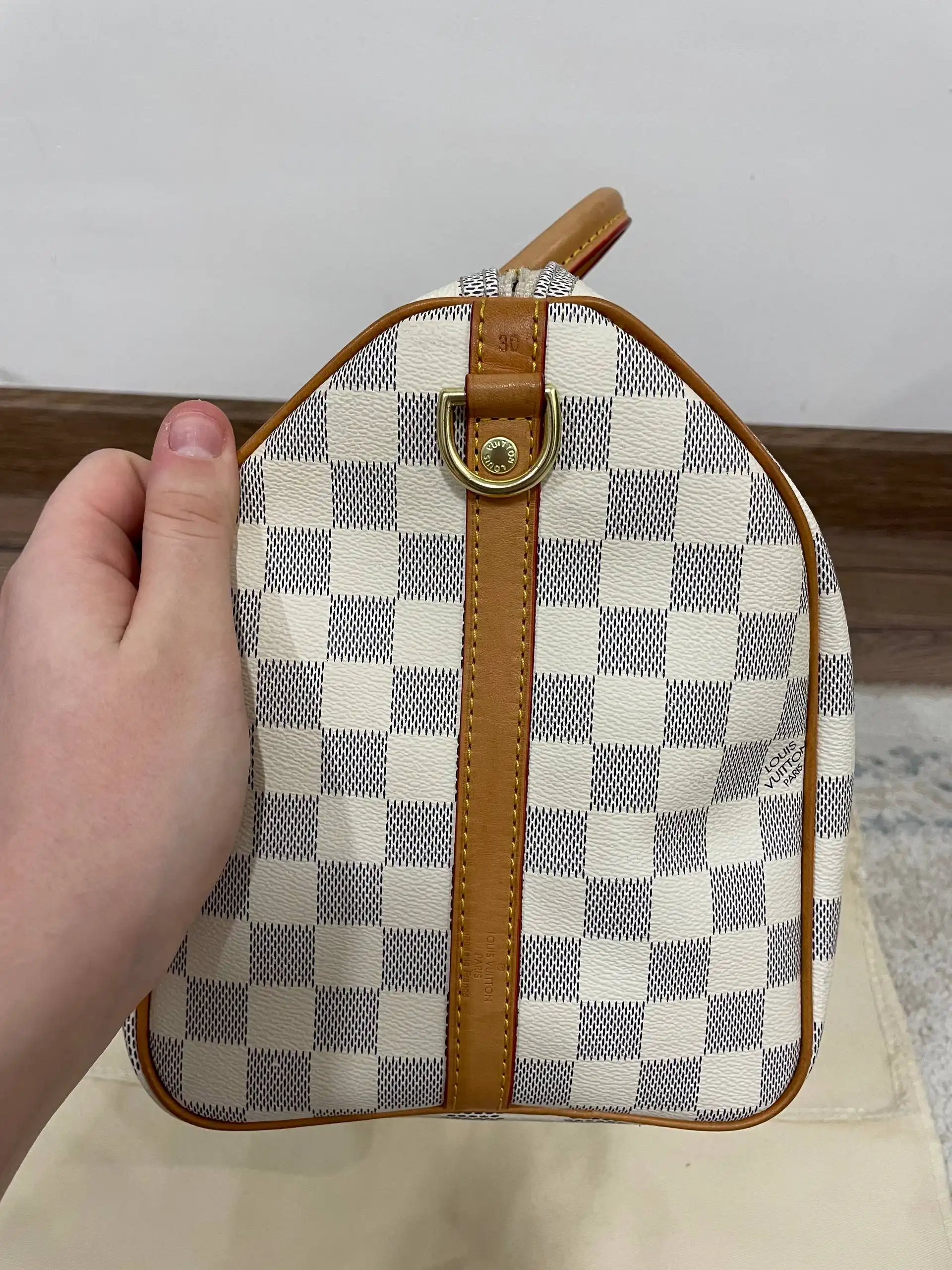 Натуральная кожа и канва - Барахолка в Мытищи