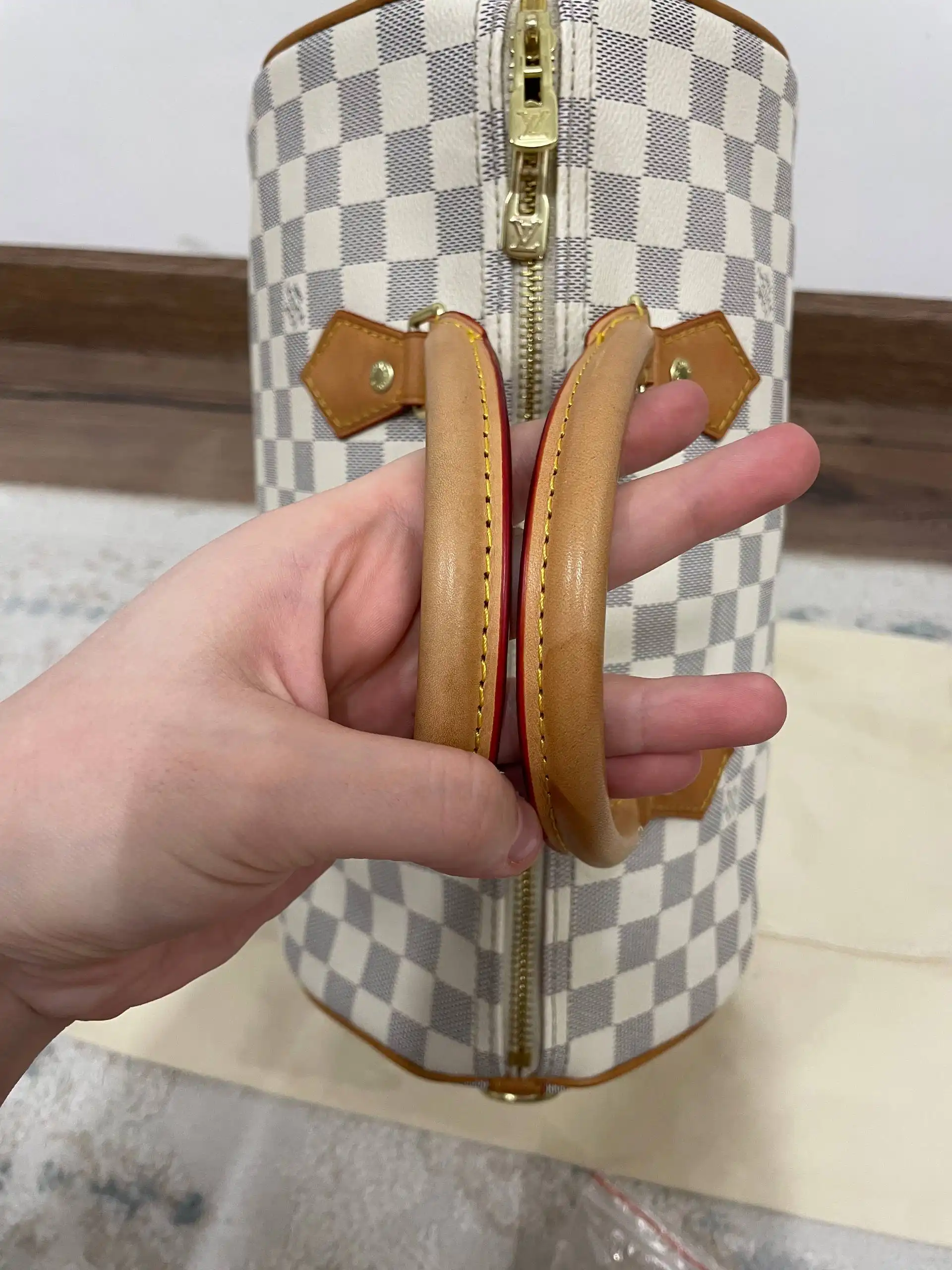 Натуральная кожа и канва - Барахолка в Мытищи