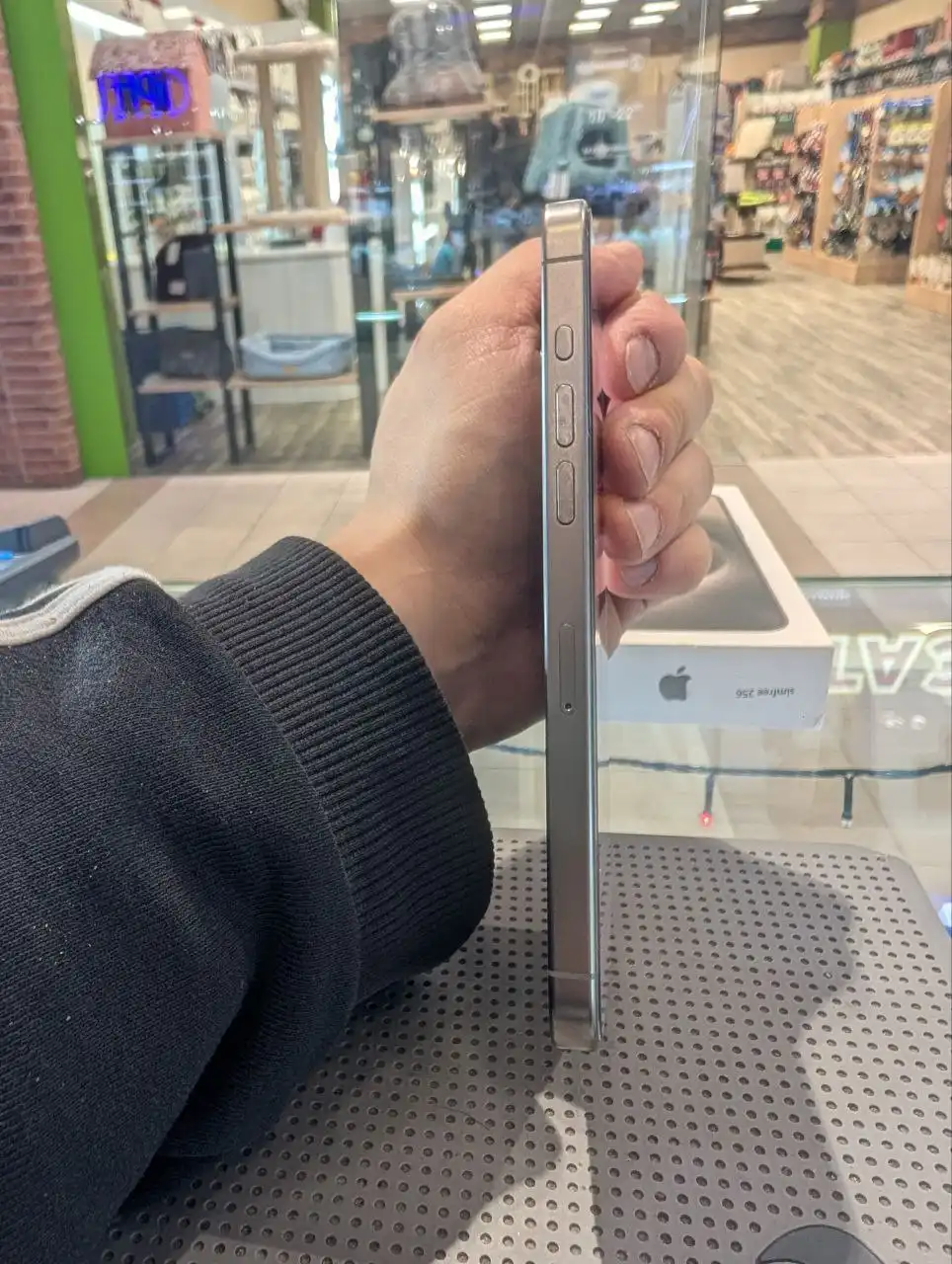 Продам iPhone 15 Pro Max - Смартфоны (Электроника) в Мытищи