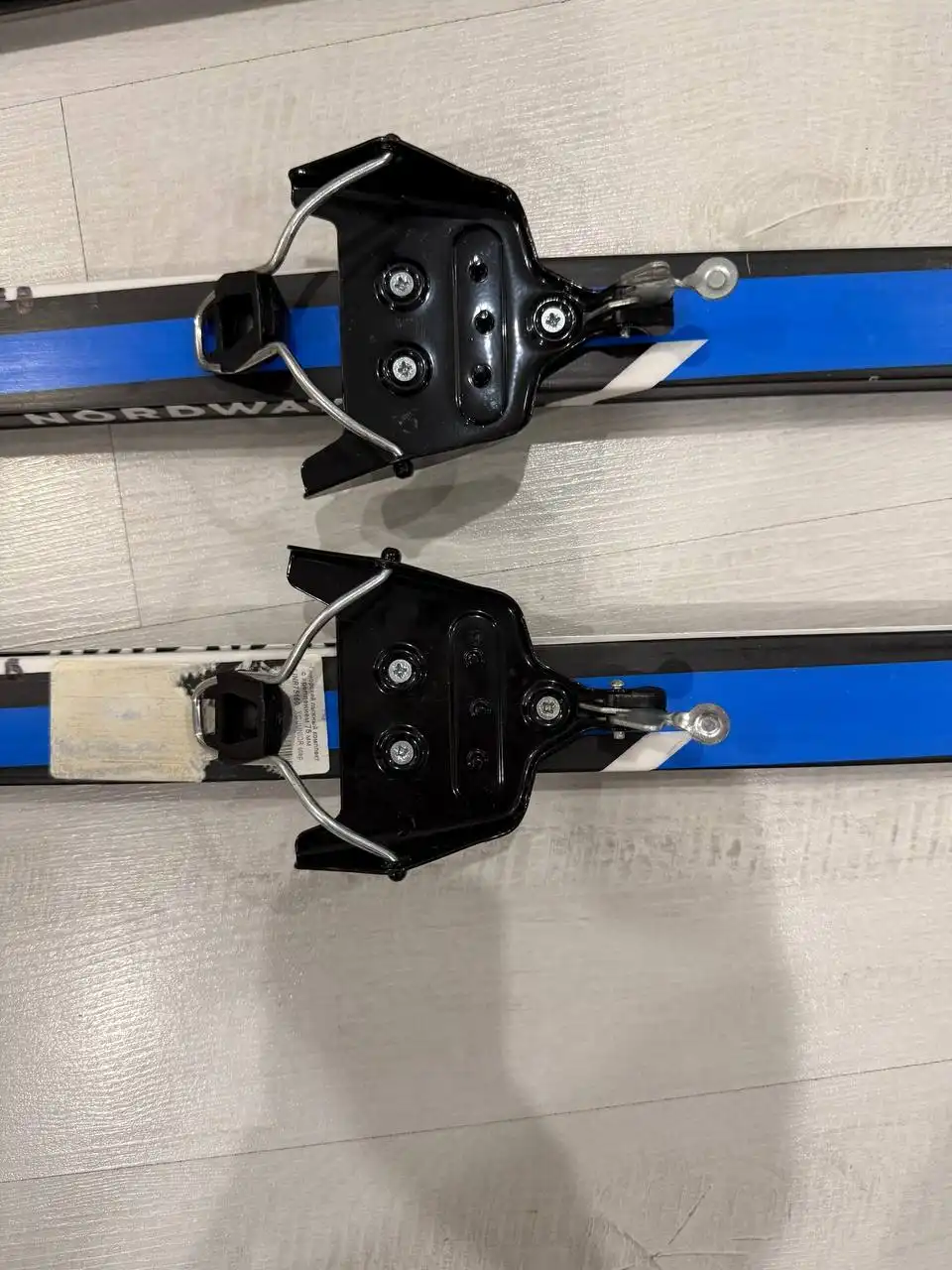 Лыжи 160 с ботинками 35 и чехлом в идеальном состоянии - Лыжи (Хобби и отдых) в Мытищи