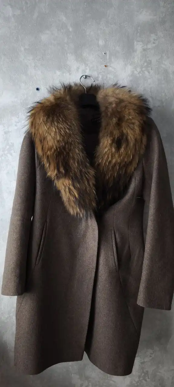 Продам пальто отличное состояние размер 48 - Пальто (Одежда) в Мытищи