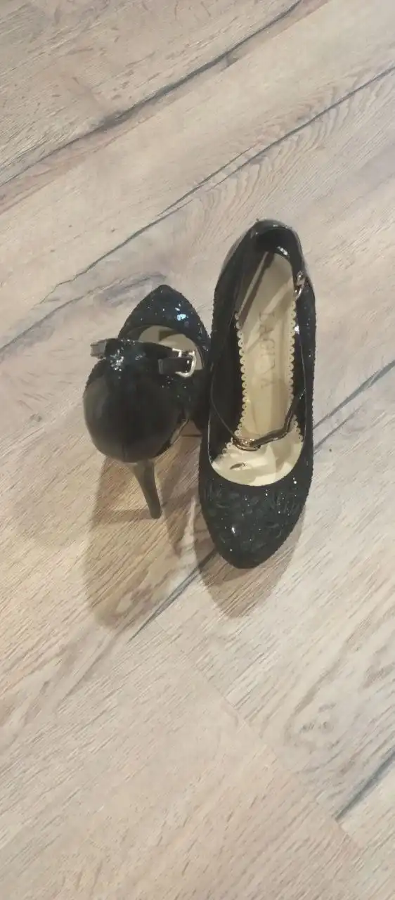 Продажа одежды и предметов для дома - Одежда в Мытищи