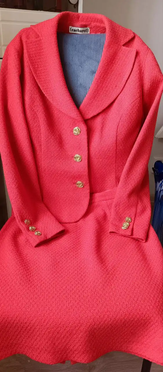 Элегантный женский костюм от Cacharel, размер 46-48 - Женская одежда (Одежда) в Москва