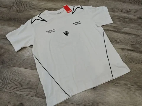 Мужская футболка размер L - Мужская одежда в Мытищи