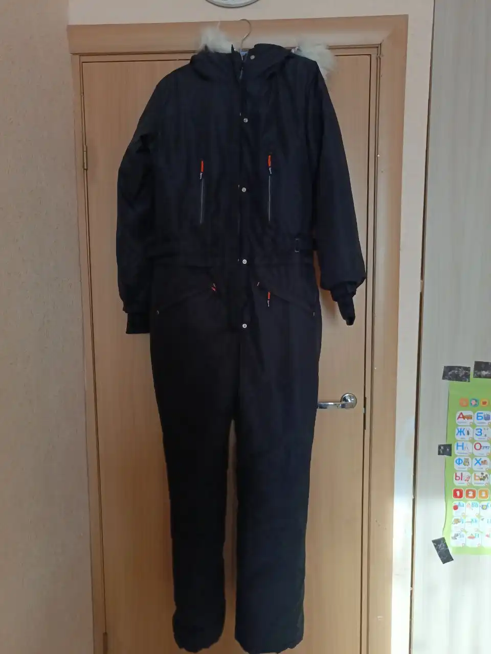 Женский комбинезон - Верхняя одежда (Одежда) в Мытищи