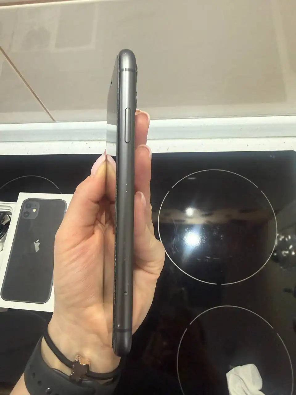 Продам iPhone 11 128GB - Смартфоны (Электроника) в Мытищи