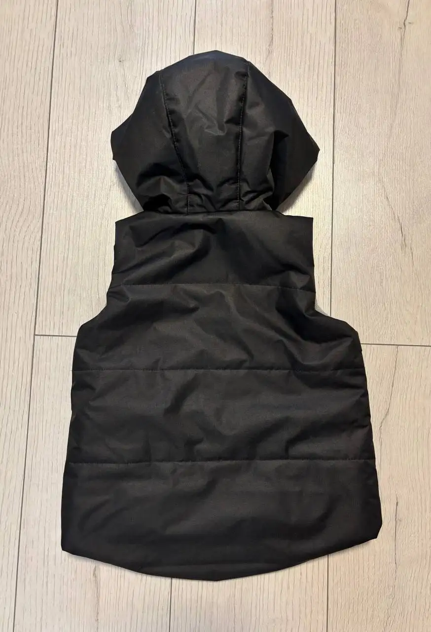 Продам непромокаемую жилетку хорошего качества - Верхняя одежда (Одежда) в Мытищи