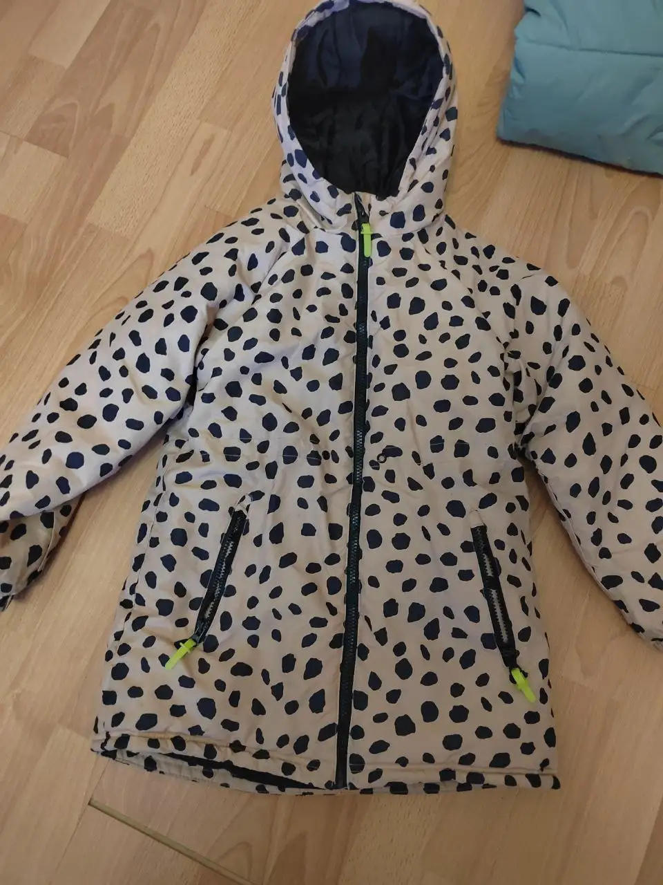 Демисезонная куртка для девочки размер 128 - Детская одежда (Одежда) в Мытищи