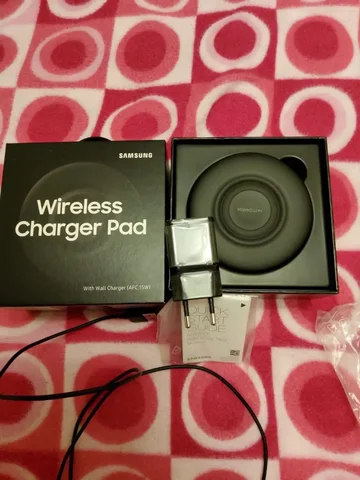 Беспроводная зарядка Samsung оригинал - Электроника в Мытищи
