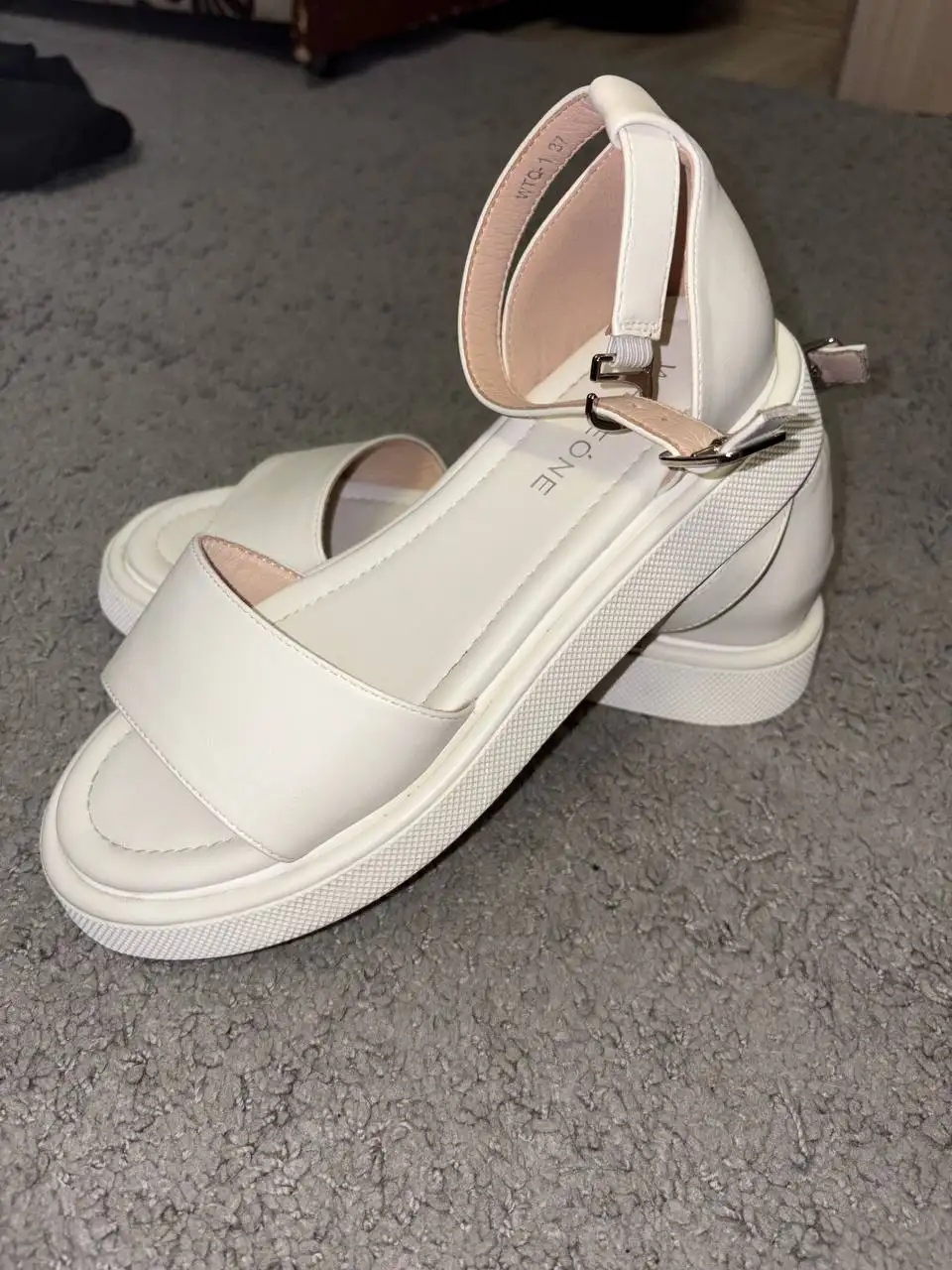 Продажа женских и мужских вещей пакетом - Одежда в Мытищи