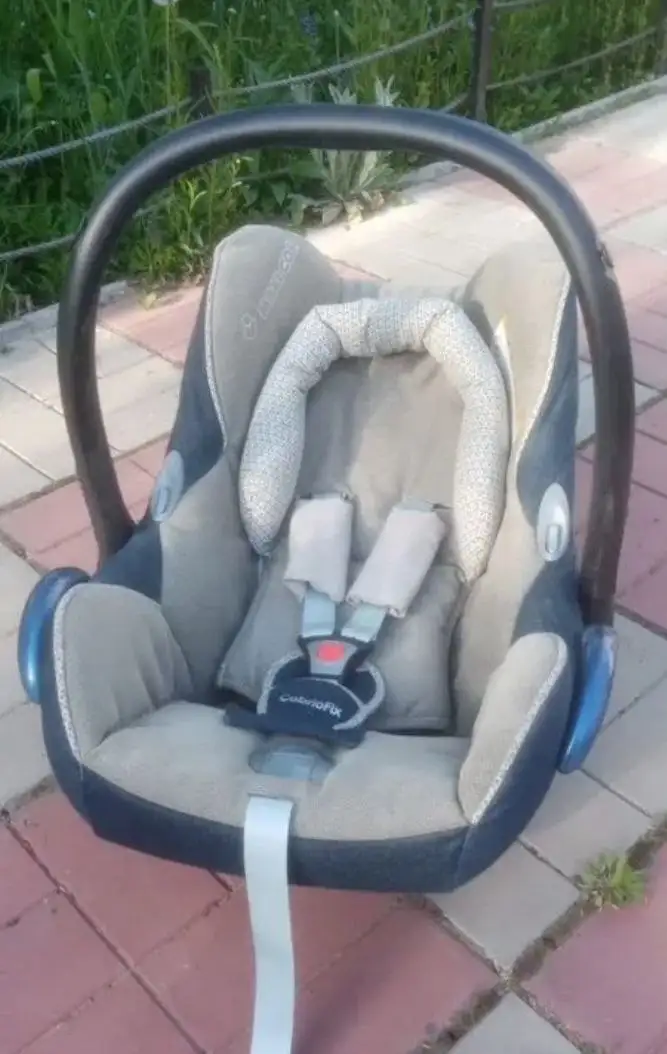 Автокресло-люлька Maxi Cosi Cabriofix 0+ б/у - Автокресла (Товары для детей) в Мытищи