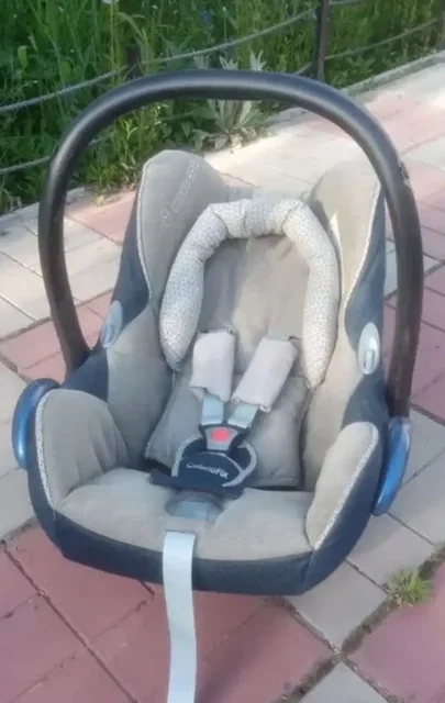 Автокресло-люлька Maxi Cosi Cabriofix 0+ б/у - Товары для детей в Мытищи