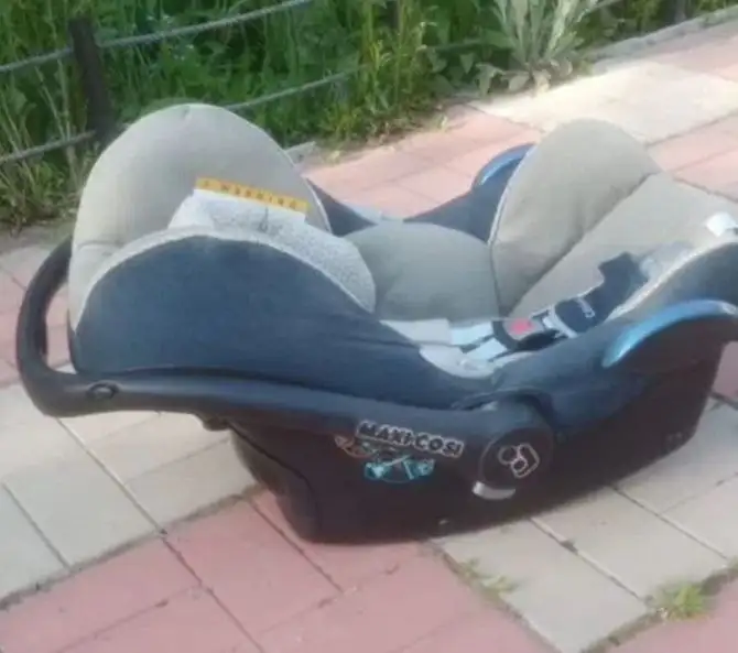 Автокресло-люлька Maxi Cosi Cabriofix 0+ б/у - Автокресла (Товары для детей) в Мытищи