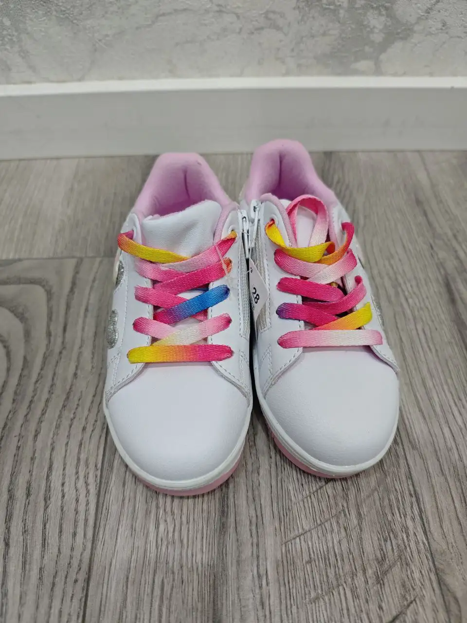 Новые кроссовки для девочки 28 размер - Обувь (Товары для детей) в Мытищи