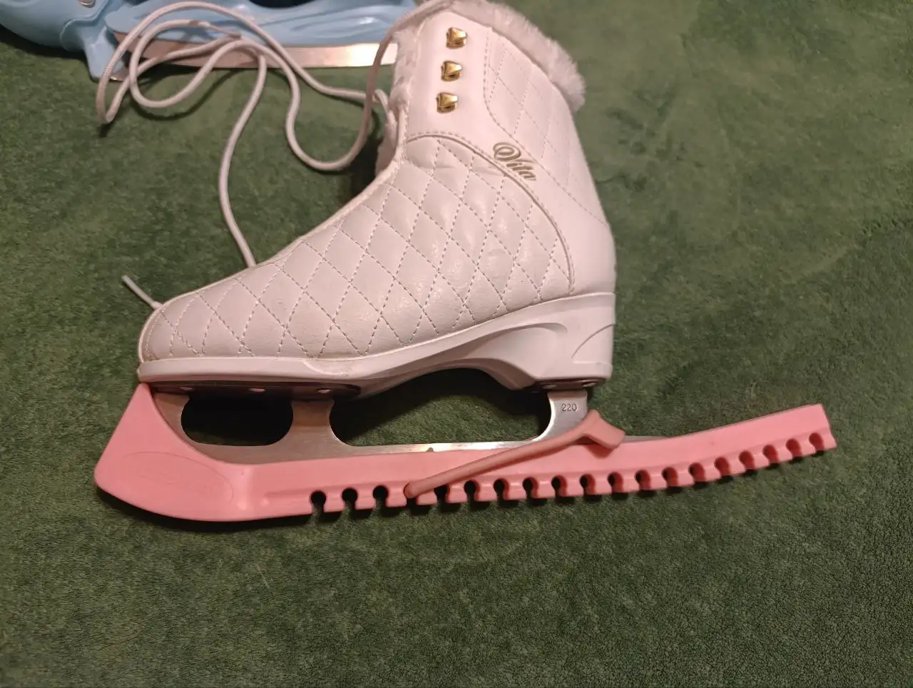 Коньки 35 и 27 размер + сумка - Спортивный инвентарь (Хобби и отдых) в Мытищи