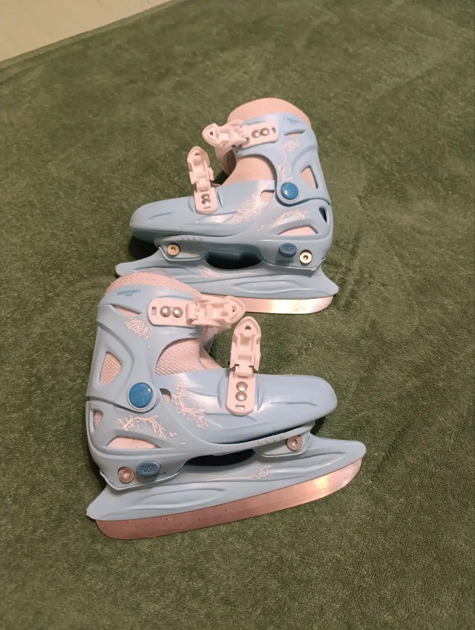 Коньки 35 и 27 размер + сумка - Спортивный инвентарь (Хобби и отдых) в Мытищи