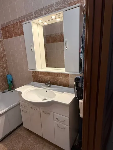 Продам комплект мебели (зеркало/раковина/тумба) - Для дома и дачи в Мытищи