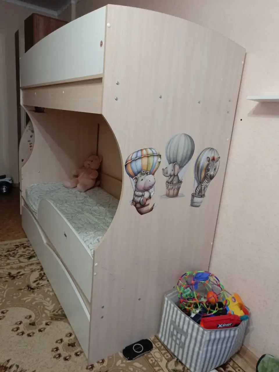 Продается детская двухъярусная кровать с матрасами - Детская мебель (Товары для детей) в Мытищи