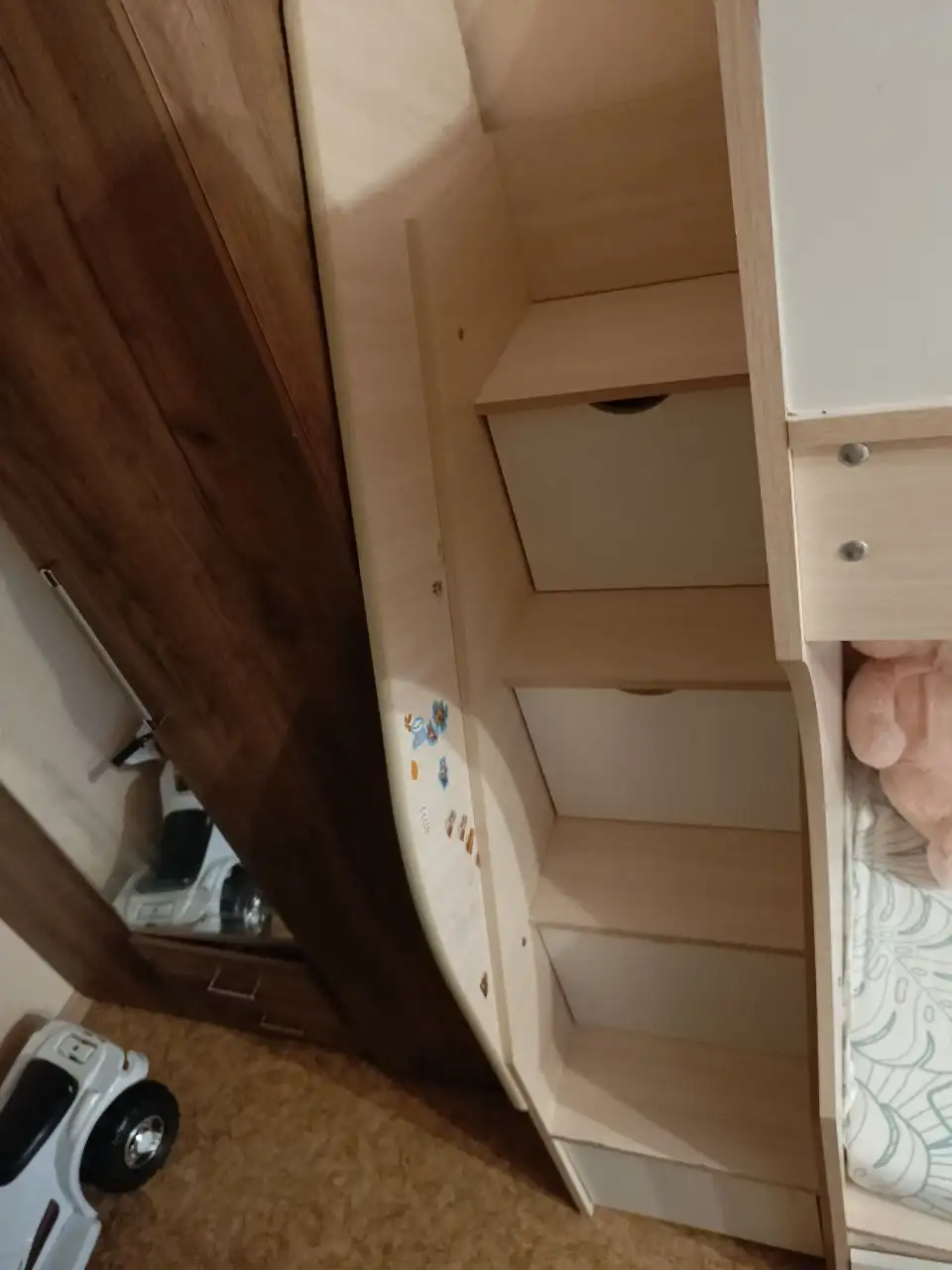 Продается детская двухъярусная кровать с матрасами - Детская мебель (Товары для детей) в Мытищи