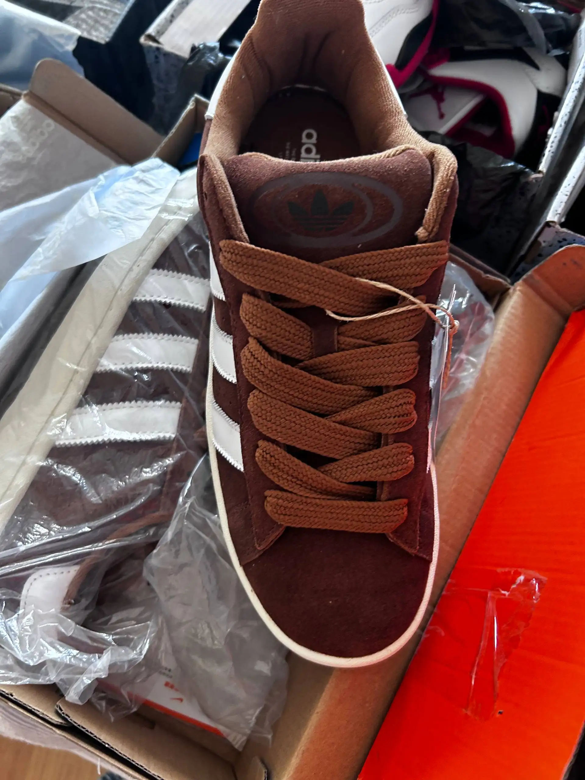 Продажа кроссовок Nike и Campus - Обувь (Одежда) в Неизвестно