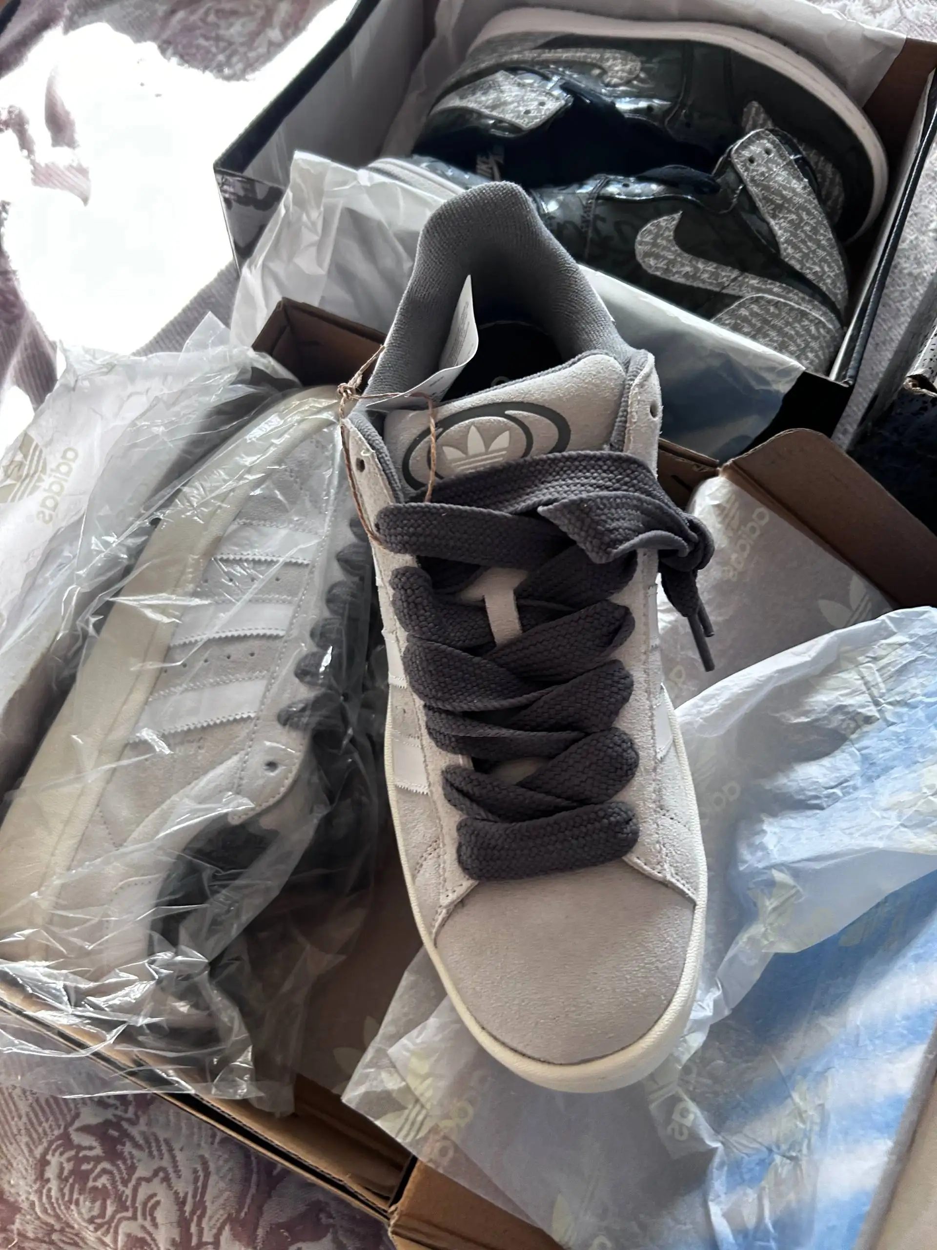 Продажа кроссовок Nike и Campus - Обувь (Одежда) в Неизвестно