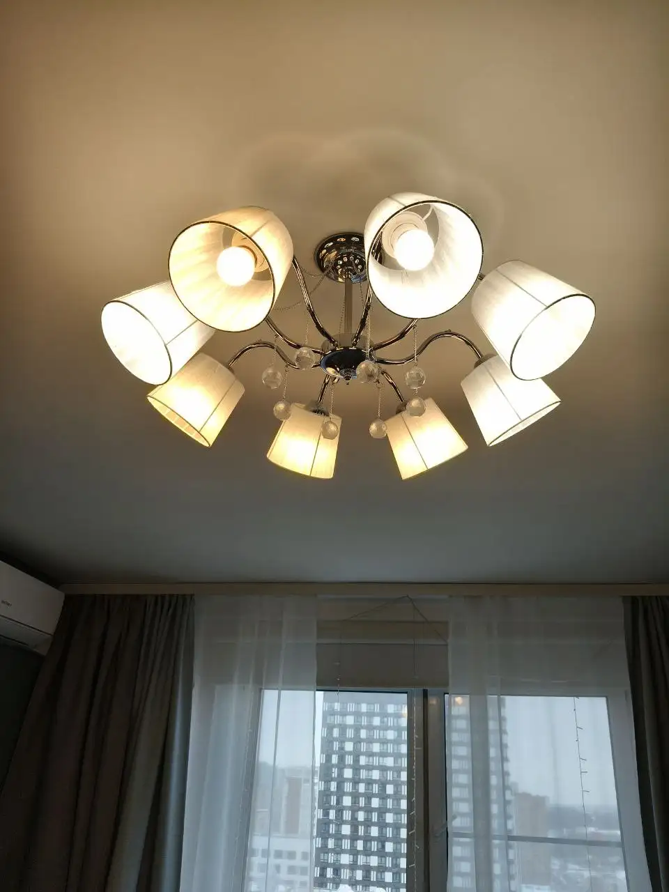 Продам люстру с цоколем E27 - Освещение (Для дома и дачи) в Мытищи