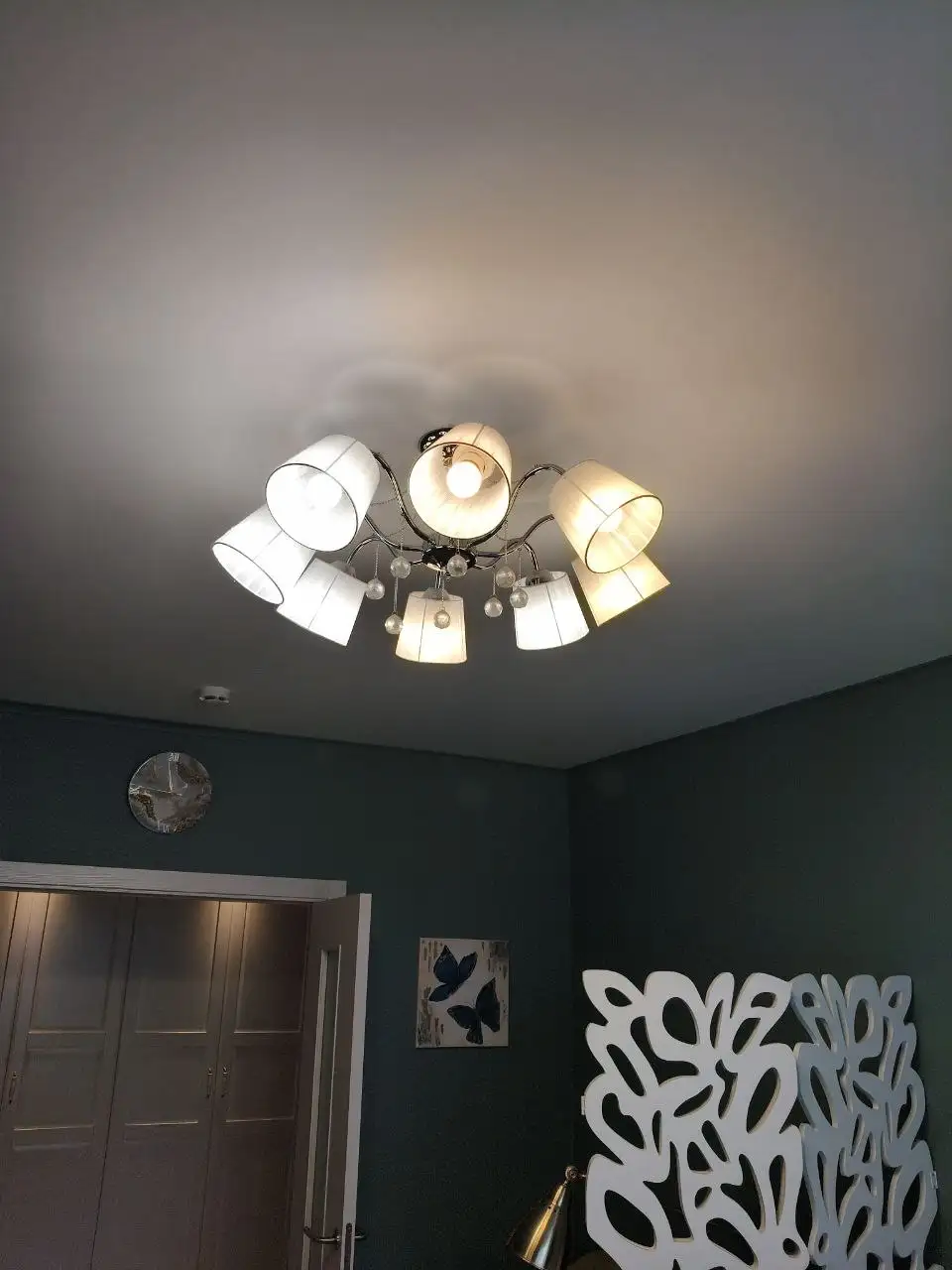 Продам люстру с цоколем E27 - Освещение (Для дома и дачи) в Мытищи