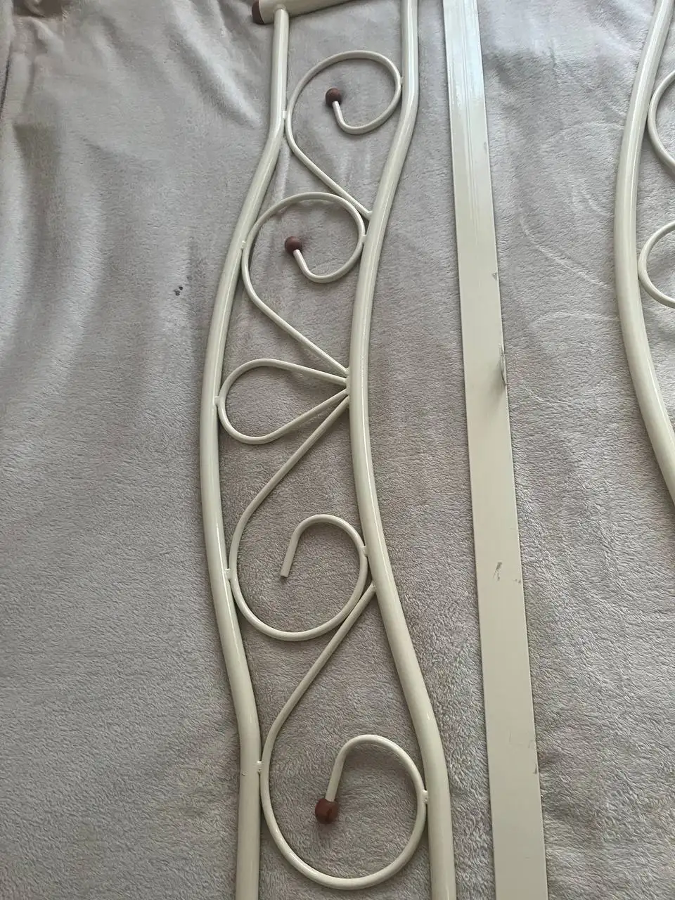 Продается металлическая кровать 140х200 - Мебель (Для дома и дачи) в Мытищи