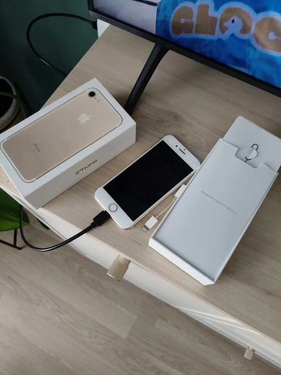 Айфон 7 128гб с разбитым стеклом - Смартфоны (Электроника) в Мытищи