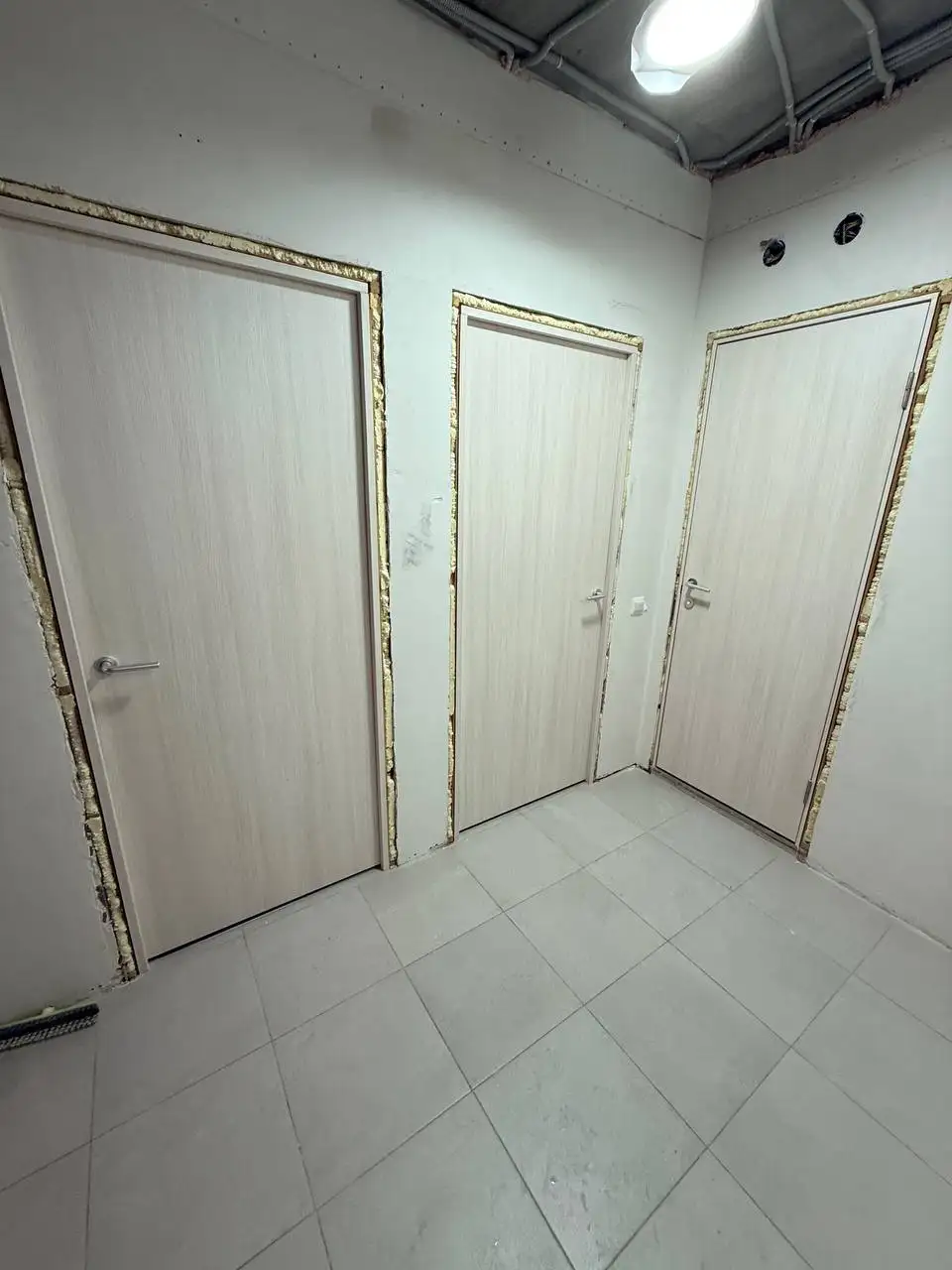 Три двери 80-80-70 - Двери (Для дома и дачи) в Мытищи