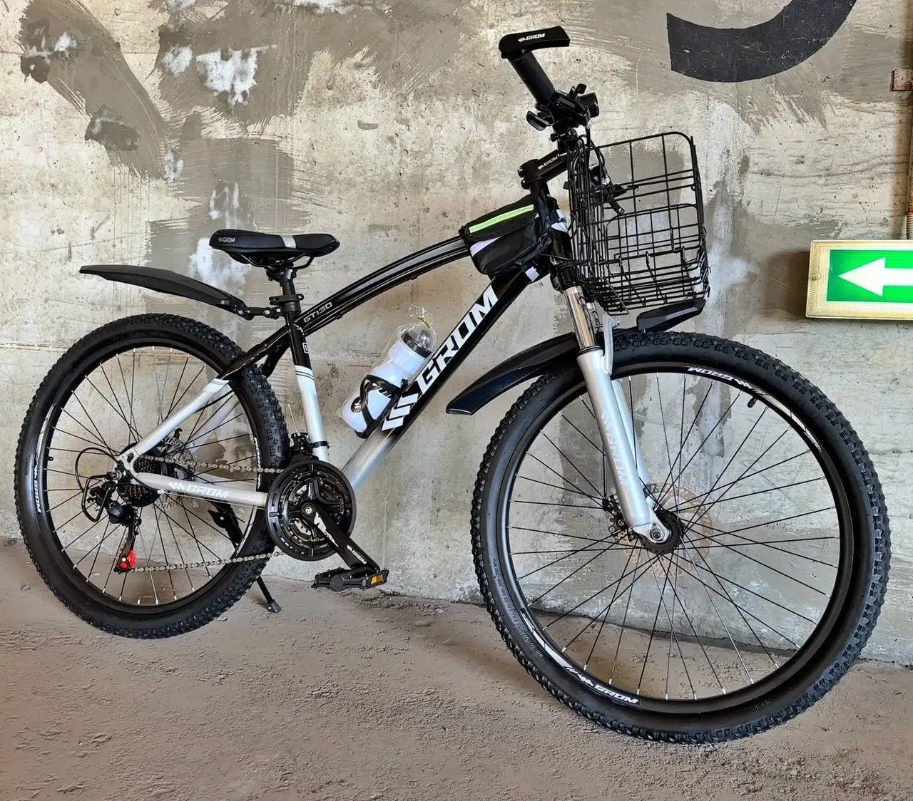 Продается новый велосипед 26 дюймов с комплектацией - Хобби и отдых в Королёв