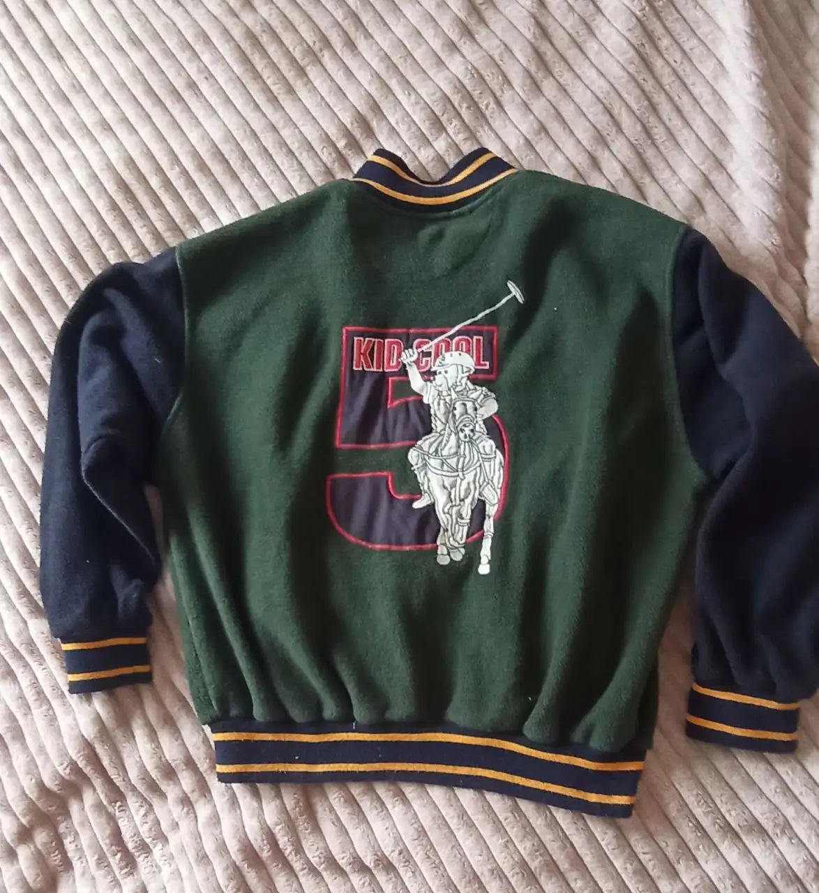 Куртка бомбер весна/лето р.146-152 - Верхняя одежда (Одежда) в Неизвестно