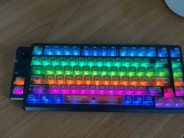 Клавиатура механическая черная с экраном и подсветкой - Принтеры в Мытищи