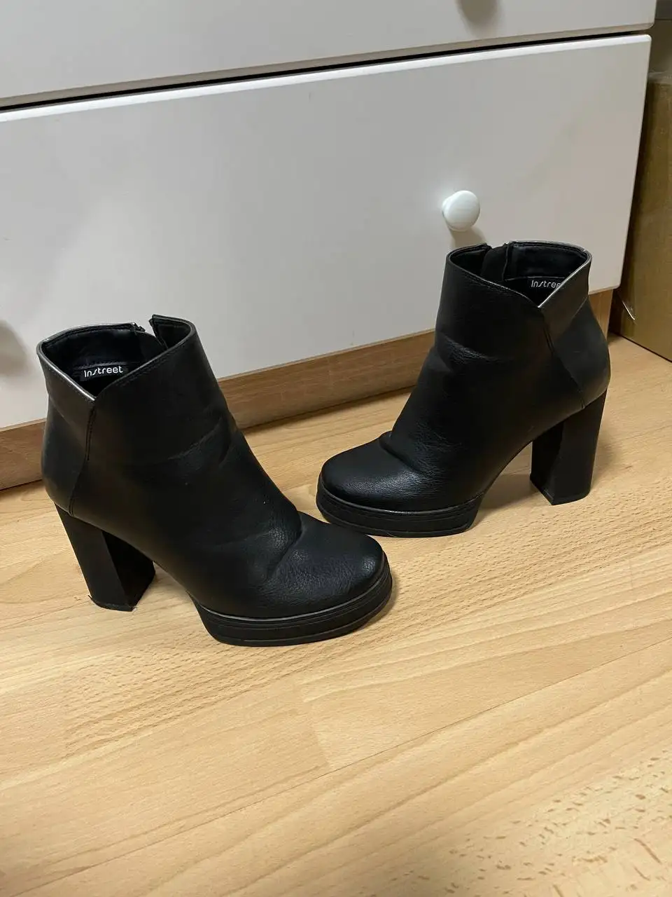 Обувь 37 размера: ботильоны, туфли, кеды - Обувь (Одежда) в Мытищи