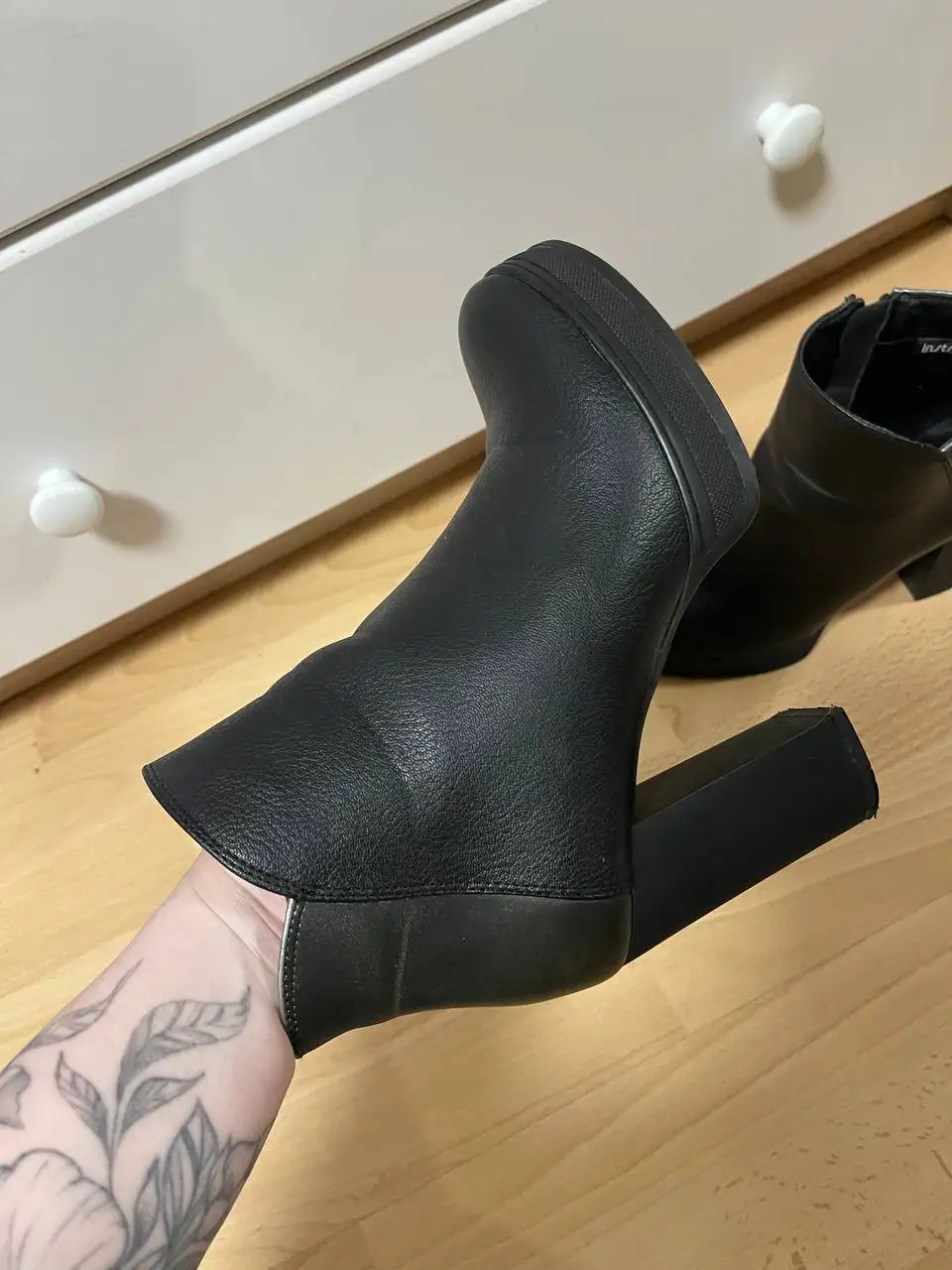 Обувь 37 размера: ботильоны, туфли, кеды - Обувь (Одежда) в Мытищи