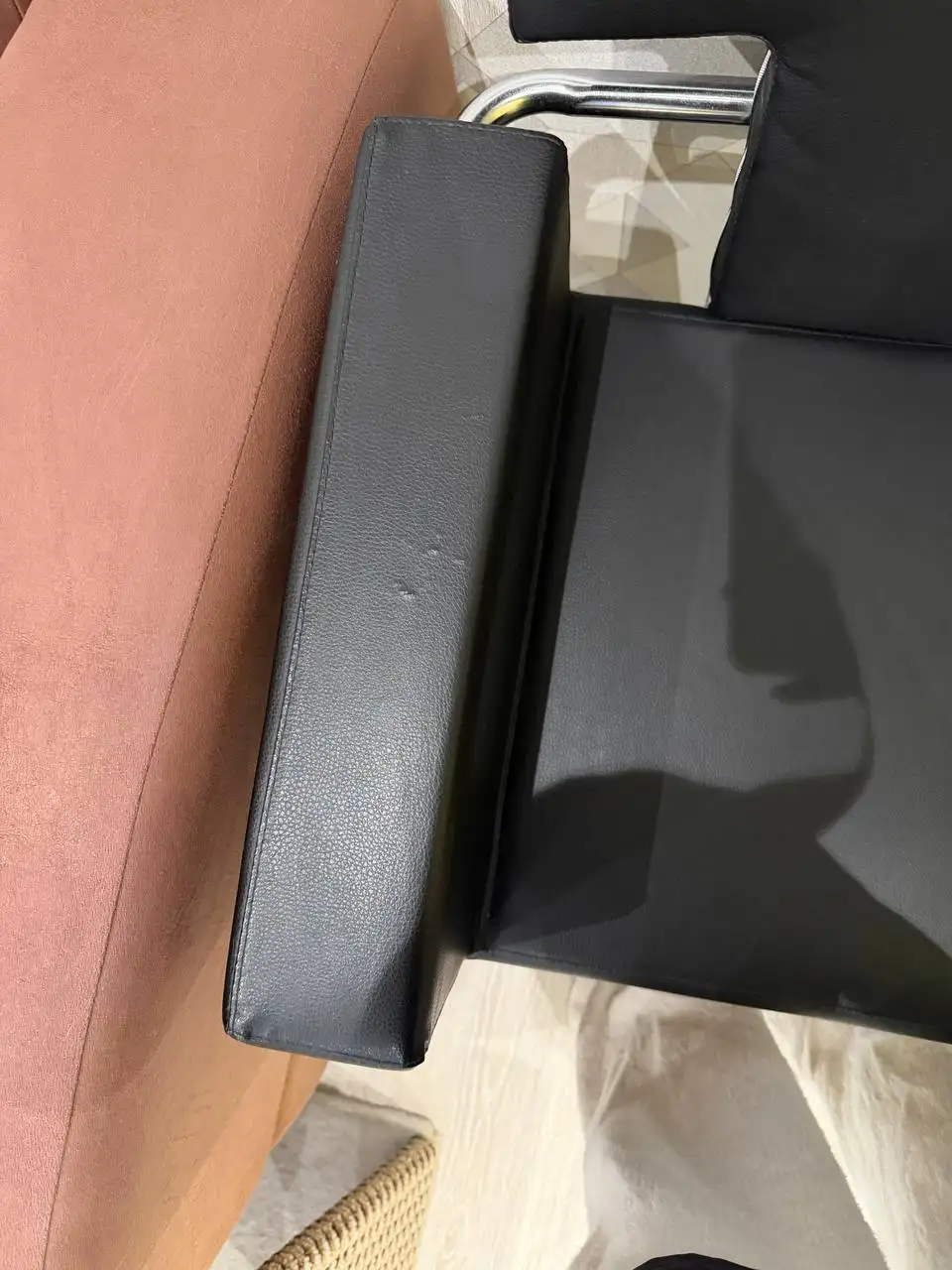 Парикмахерское кресло в хорошем состоянии - Парикмахерское оборудование (Готовый бизнес и оборудование) в Королёв