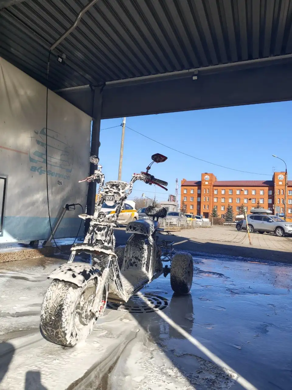 Продам электро 3000W, комплект зимней резины, зарядное устройство - Аксессуары и запчасти (Электроника) в Мытищи