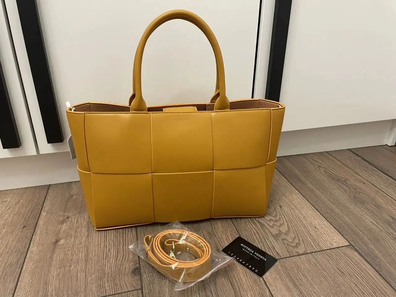 Женские сумки из натуральной кожи - Сумки (Одежда) в Мытищи