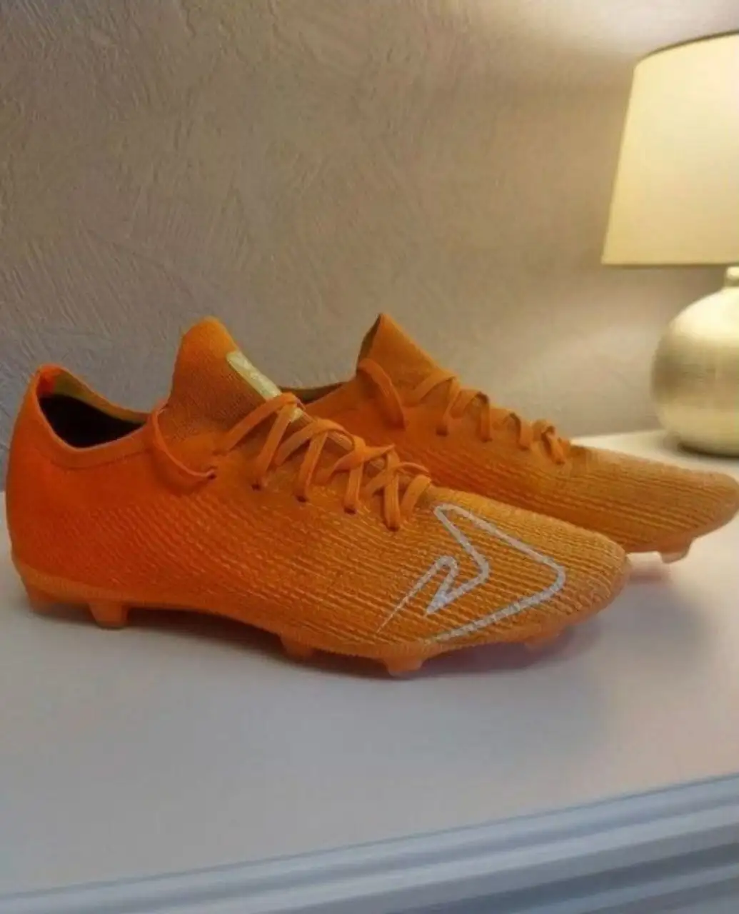 Футбольные бутсы 41 размер - Спортивный инвентарь (Хобби и отдых) в Мытищи