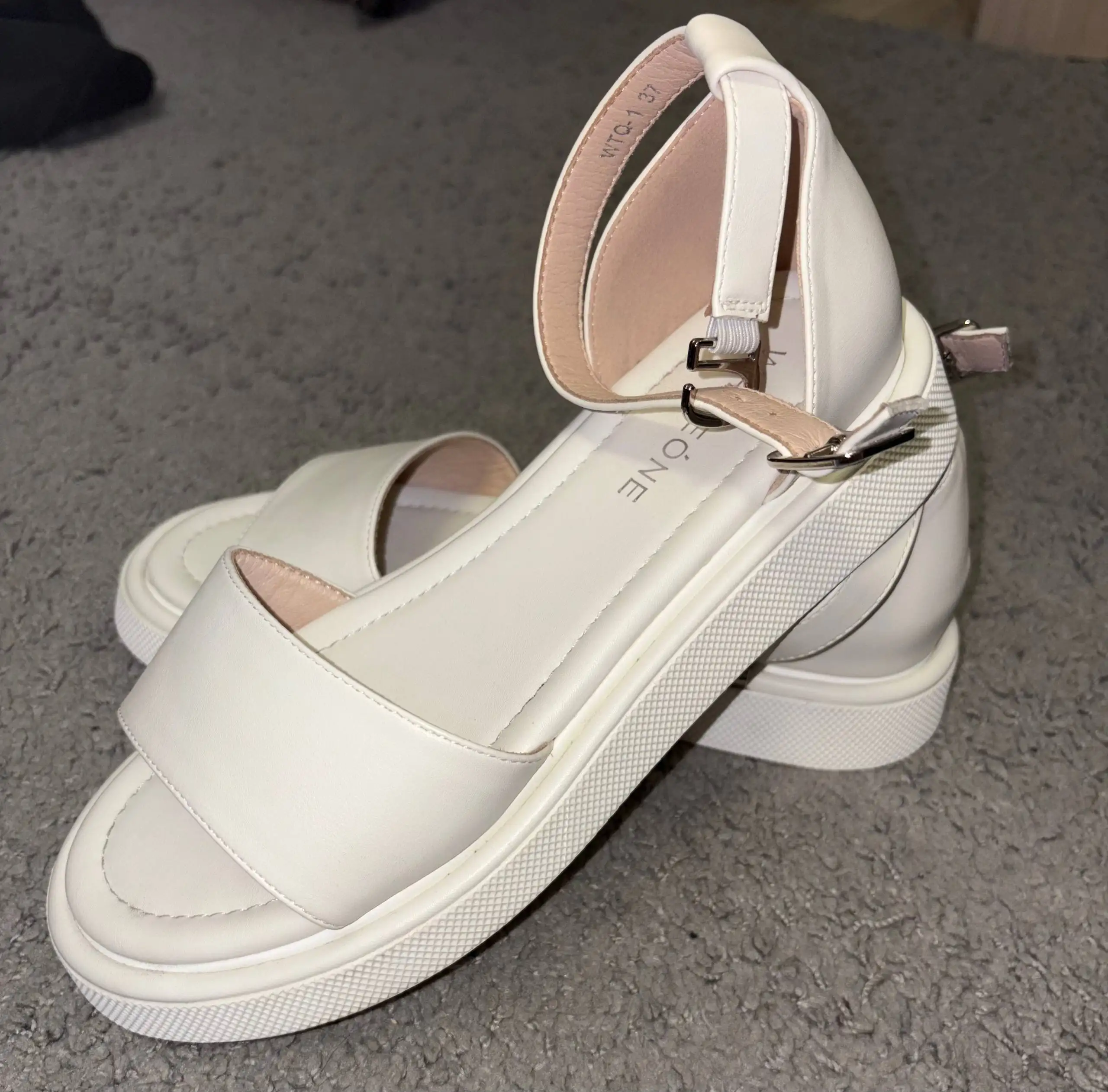 Женские босоножки и платья - Одежда в Мытищи