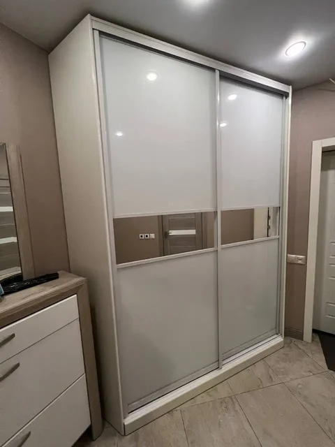 Продажа углового шкафа-купе зеркального - Кулеры для воды в Мытищи