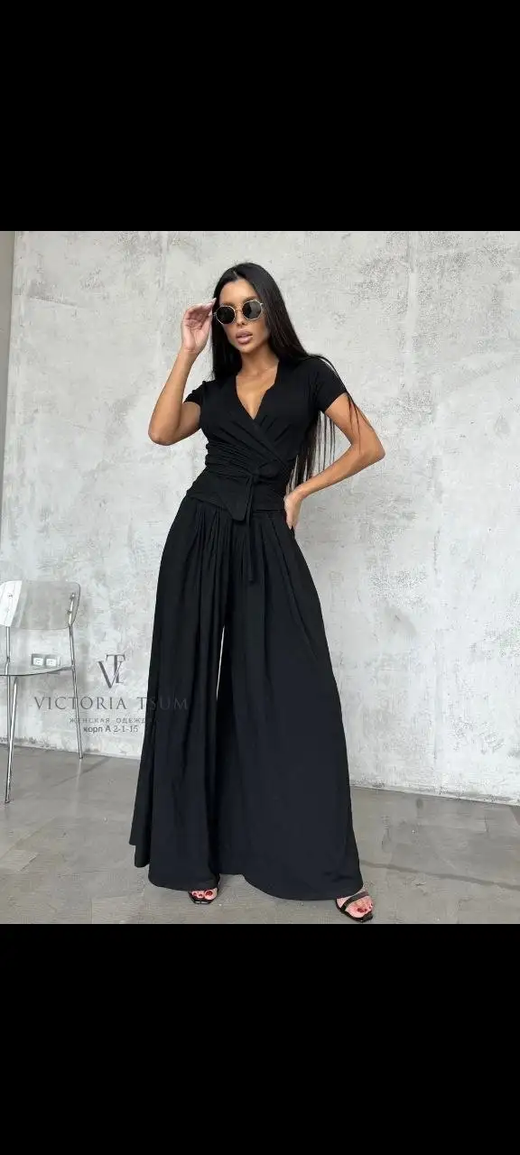 Новый костюм размер 42/46 - Костюмы (Одежда) в Москва