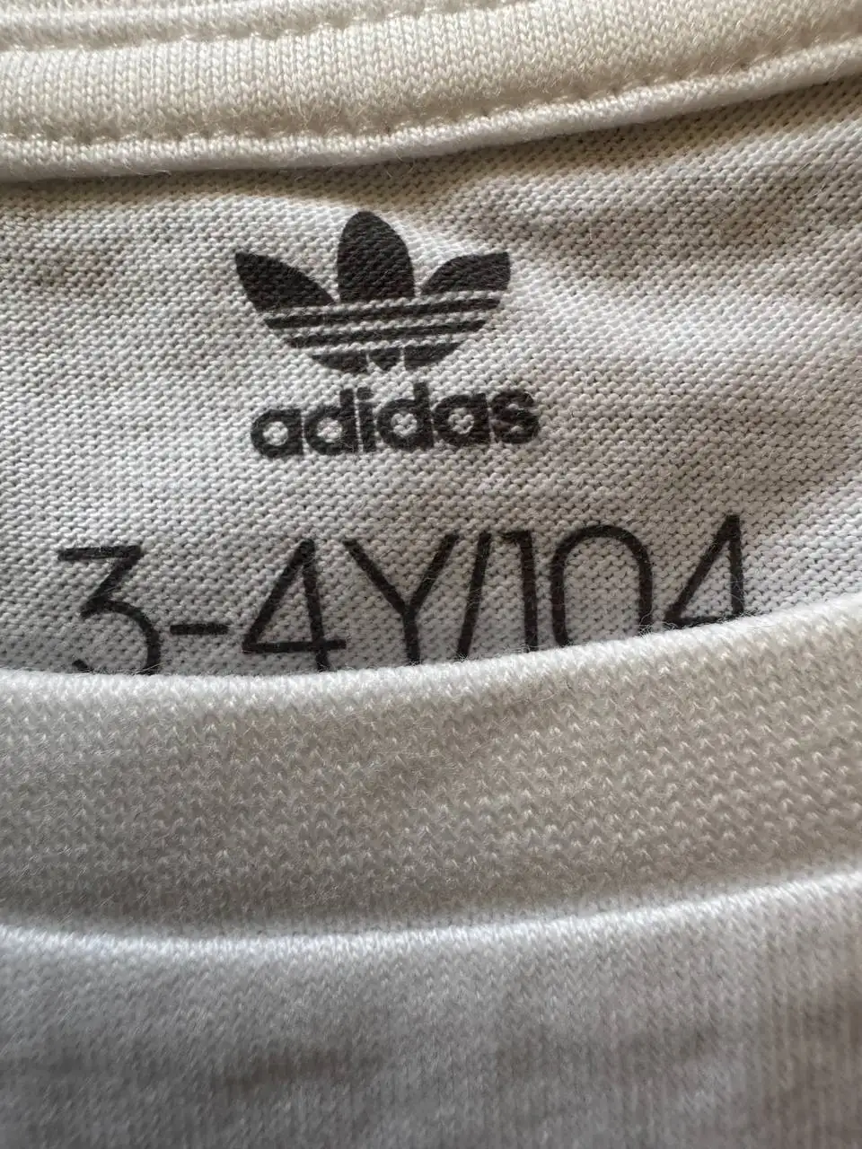 Новая футболка Адидас для девочки - Детская одежда (Одежда) в Мытищи