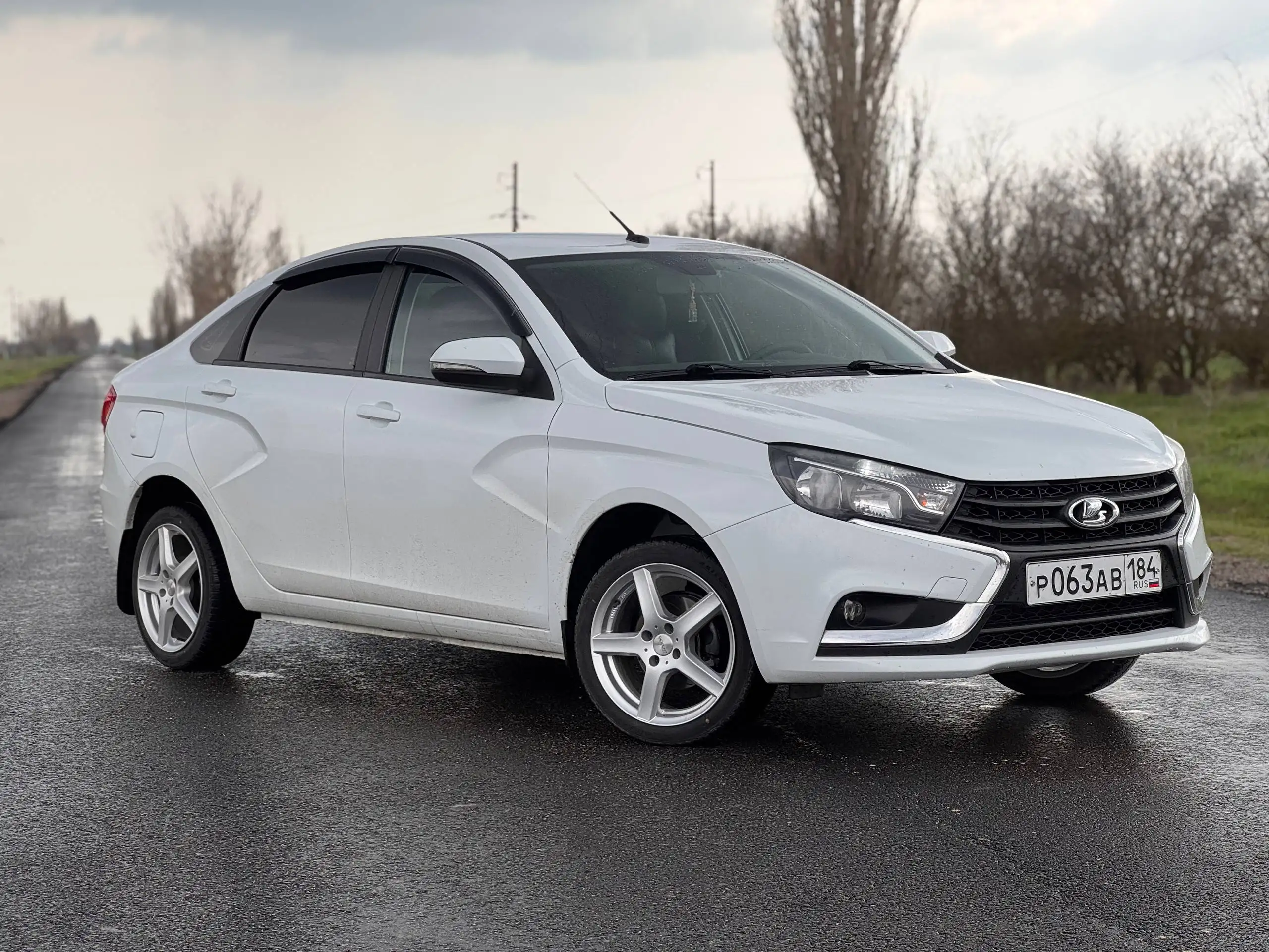 Продам Ладу Весту в хорошей комплектации - Легковые автомобили (Авто) в Скадовск