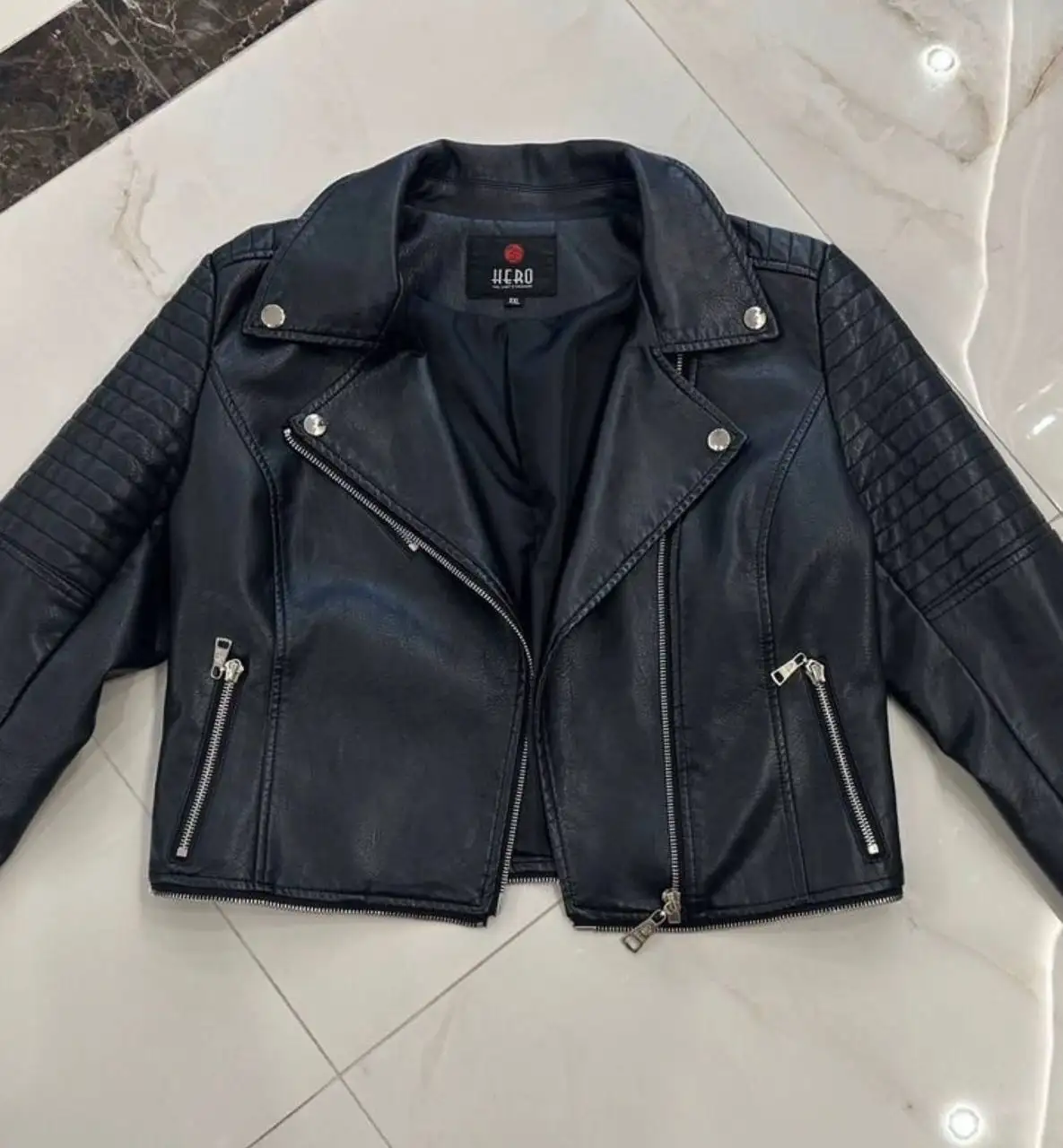 Кожаная куртка размер S - Верхняя одежда (Одежда) в Мытищи