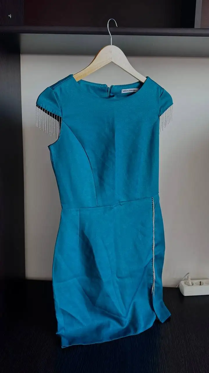 Продажа платьев женских размеров 42-44 - Женская одежда (Одежда) в Мытищи